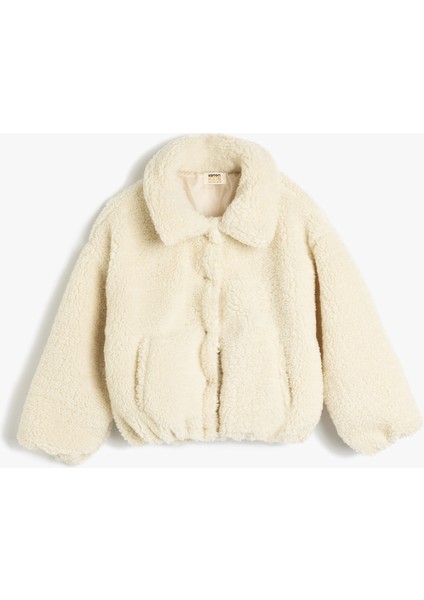 Yumuşak Dokulu Düğmeli Peluş Mont