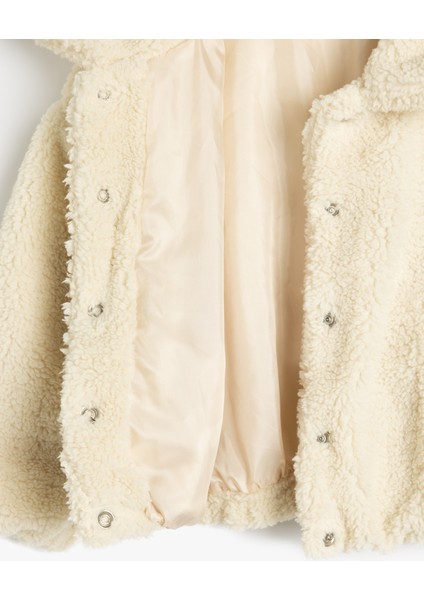 Yumuşak Dokulu Düğmeli Peluş Mont fırsatları