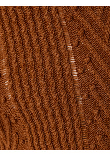 Uzun Kollu Bisiklet Yaka Geometrik Dokulu Örgü Kazak