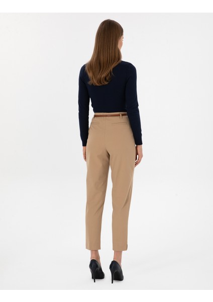 Kadın Bej Carrot Fit Kumaş Pantolon 50310114-VR011 fırsatları