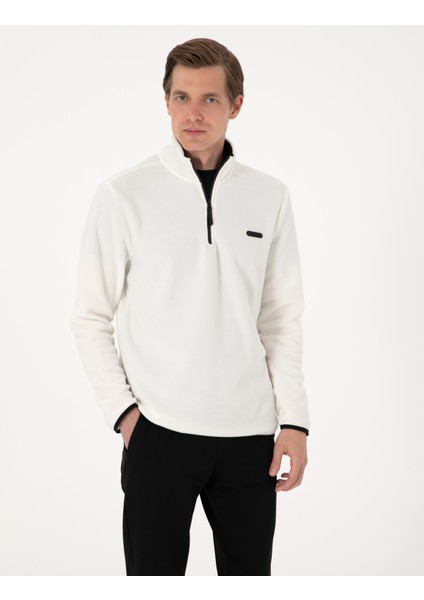 Erkek Beyaz Regular Fit Yarım Fermuarlı Polar Sweatshirt 50314056-VR013