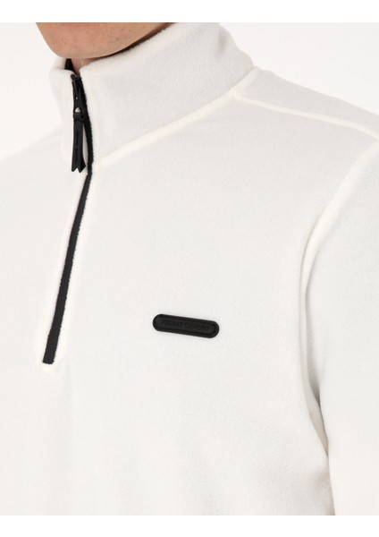 Erkek Beyaz Regular Fit Yarım Fermuarlı Polar Sweatshirt 50314056-VR013