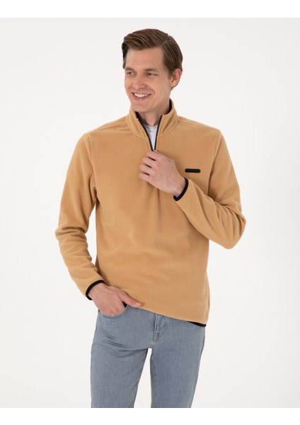 Erkek Bej Regular Fit Yarım Fermuarlı Polar Sweatshirt 50314056-VR011 modelleri