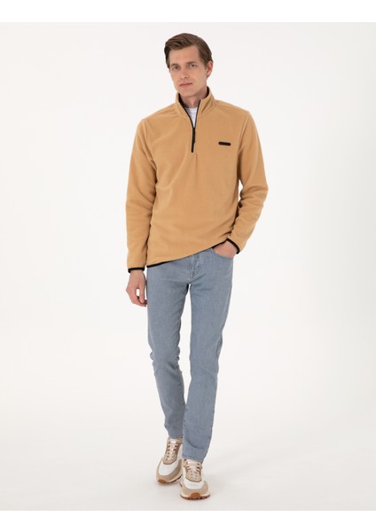 Erkek Bej Regular Fit Yarım Fermuarlı Polar Sweatshirt 50314056-VR011 fırsatları