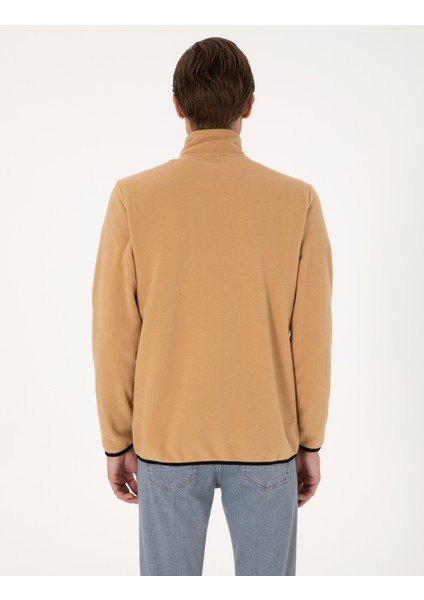 Erkek Bej Regular Fit Yarım Fermuarlı Polar Sweatshirt 50314056-VR011 indirimleri