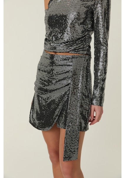 Bağlama Detaylı Parıltılı Şort Etek Gümüş modelleri