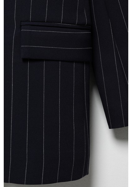 Çizgi Detaylı Blazer Ceket Lacivert fiyatları