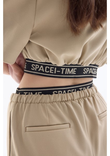 Beli Yazılı Kruvaze Yaka Düğmeli Kısa Ceket Bej indirimleri