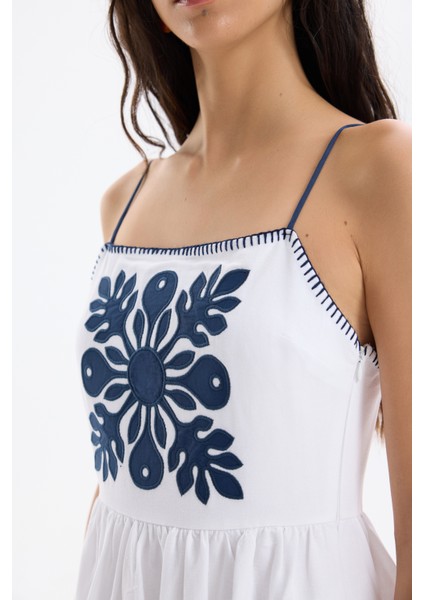 Önü Nakışlı Ince Askılı Keten Midi Boy Elbise Beyaz fırsatları