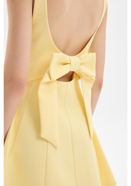 Sırtı Kurdele Detaylı Kare Yaka Mini Elbise Sarı modelleri