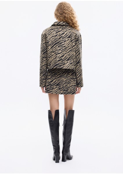 Kaplan Desenli Cep Detaylı Kısa Kaşe Ceket Siyah indirimleri
