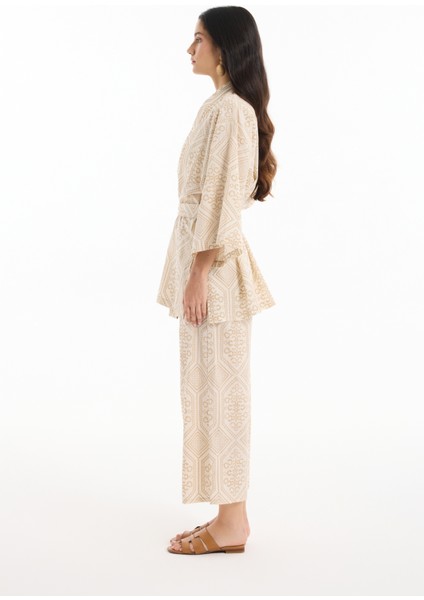 Etnik Desenli Bağlamalı Kısa Kimono Naturel modelleri