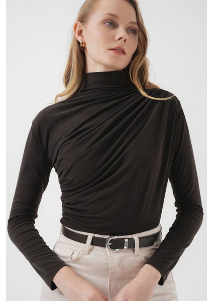 Kadın BDART Volan Detaylı, Dar Kesim, Yuvarlak Yaka Bluz Brown