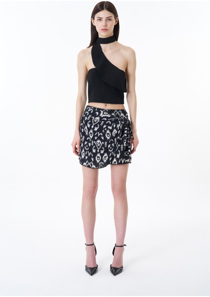 Boyun Detaylı Crop Bluz Siyah modelleri