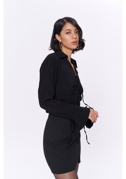 Ip Detaylı Bağlamalı Gömlek Siyah fırsatları