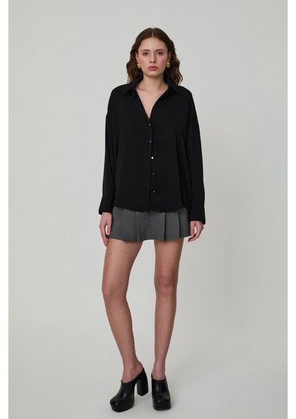Düğmeli Basic Gömlek Siyah fiyatları