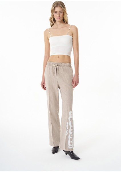Paçası Yazılı Beli Lastikli Çizgili Pantolon Bej fırsatları