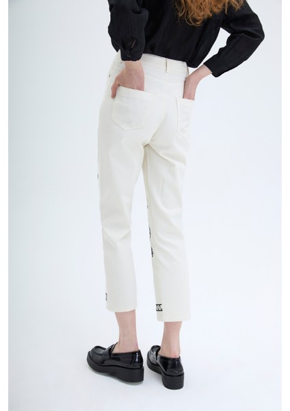 Nakış İşlemeli Yüksek Bel Pantolon Ekru indirimleri