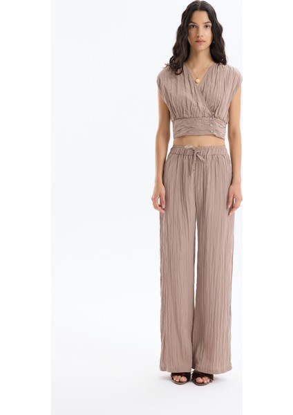 Kırışık Görünümlü Beli Lastikli Pantolon Açık Kahverengi modelleri