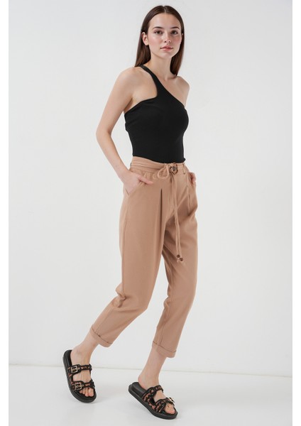Kadın BDART Kemerli, Rahat Kesim Ayak Bileği Uzunluğu Pantolon Natural fiyatları