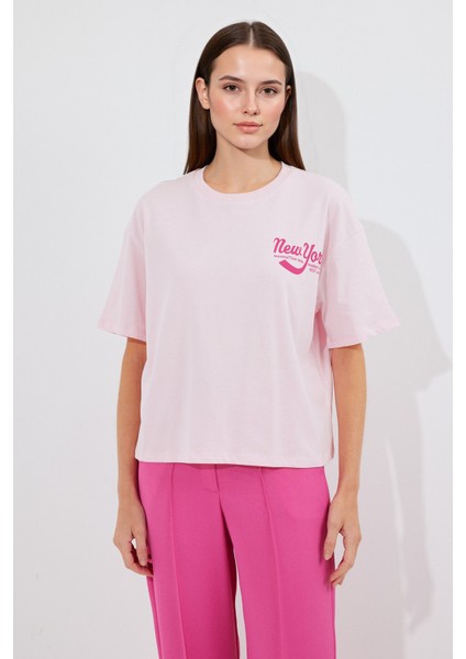 Kadın BDART Baskılı Düz Yaka Bol Kesim Tişört Toz Pembe