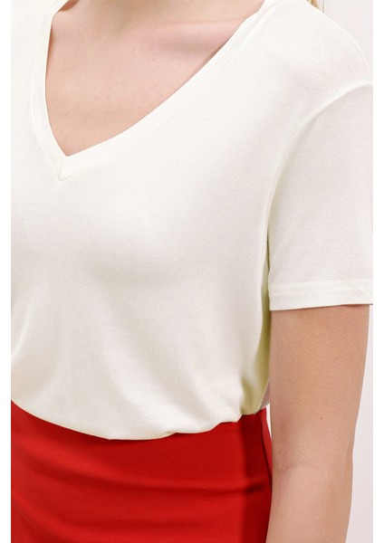 Kadın BDART Oversize V Yaka Örme Tişört White fırsatları