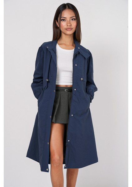 Kadın BDART Uzun Astarlı Trençkot, Düşük Yaka Lacivert