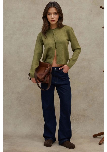 Kadın Bisiklet Yaka Yumuşak Dokulu Regular Fit Triko Hırka Haki Yeşil modelleri