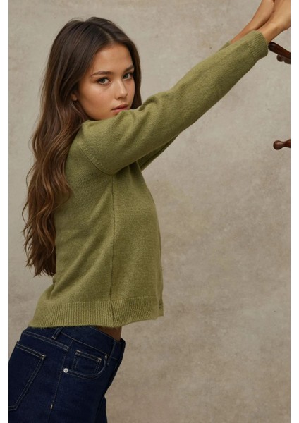 Kadın Bisiklet Yaka Yumuşak Dokulu Regular Fit Triko Hırka Haki Yeşil fırsatları