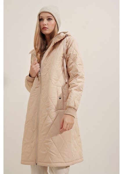 Kadın BDART Kapüşonlu Oversize Uzun Şişme Mont Kunduz Kahverengisi fırsatları