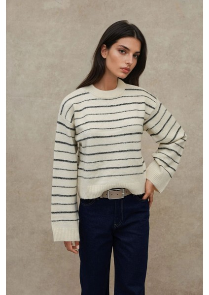 Kadın Çizgili Yuvarlak Yaka Yumuşak Triko Kazak Çok Renkli fiyatları