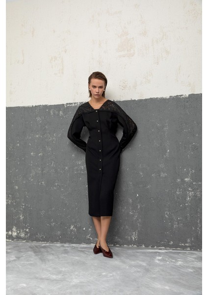 Dantel Yaka Düğmeli Elbise 26W40812