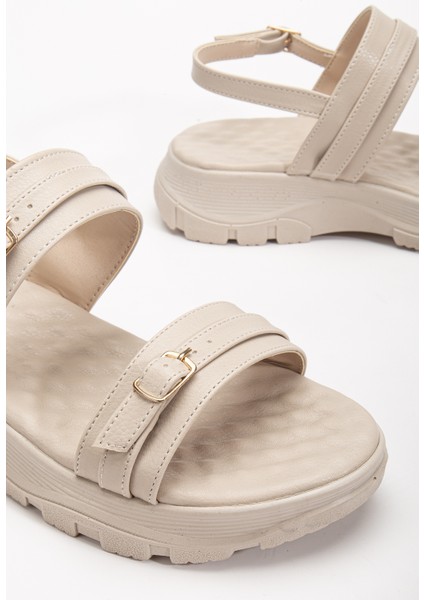 Kadın Bej Sandalet Ayarlanabilir Toka Detayı ile Gün Boyu Konfor Çift Bantlı fırsatları