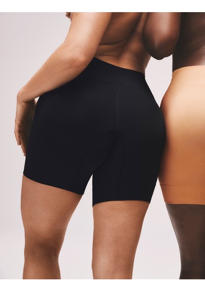 Cool Comfort™ Dikişsiz Kalça Şekillendirici Şort Korse