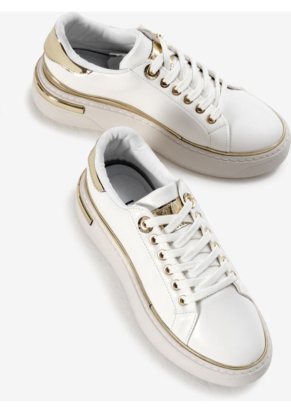Kadın Beyaz Kalın Poli Taban Altın Detaylı Bağcıklı Spor Ayakkabı modelleri