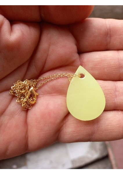 Karanlıkta Parlayan Fosforlu Gold Renk Metal Zincirli Kolye fırsatları