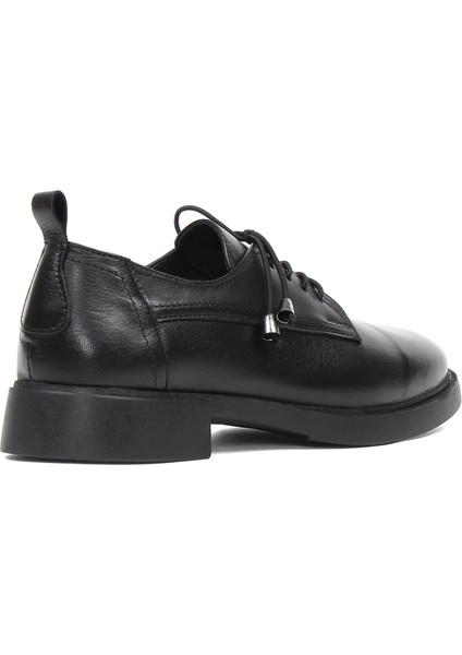 Kadın Siyah Bağcıklı Deri Günlük Ayakkabı