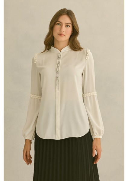 1040 Gömlek Önü Taş Detaylı Ömzu Vel Kolu Fırfır Kol Ucu Lastikli Hakim Yaka Gömlek Qys Gömlek 1040 #23-04#