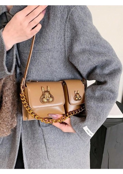 Kadın Camel Rengi Sincap Aksesuar Detaylı Tasarım Baget Çanta modelleri