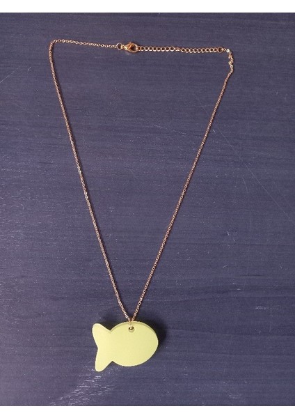 Karanlıkta Parlayan Fosforlu Gold Renk Metal Zincirli Balık Şekilli Kolye fiyatları