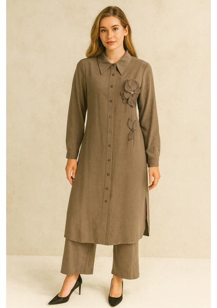 43839 Önü Düğmeli Krauze Yaka Önü Nakışlı ve Taş Işlemeli Çiçek Işlemeli Ikili Takım