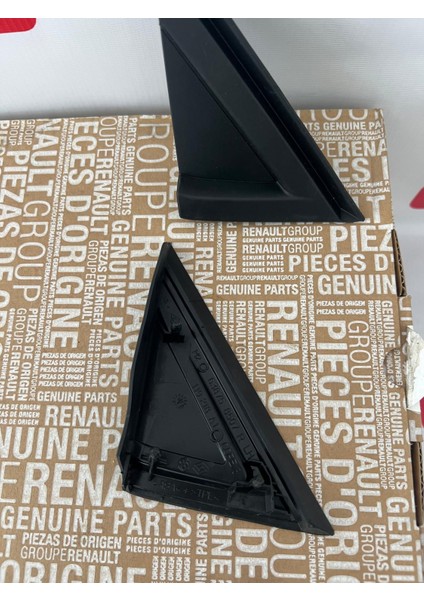 Ön Çamurluk Köşe Plastiği Takım - Renault Clio 5 638758507R fiyatları