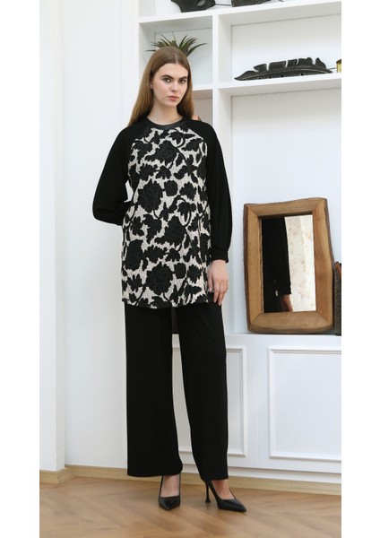 43403 Önü Tül ve Pul Işlemeli Yaprak Desenli Kolu Kat Detaylı Triko Tunik modelleri