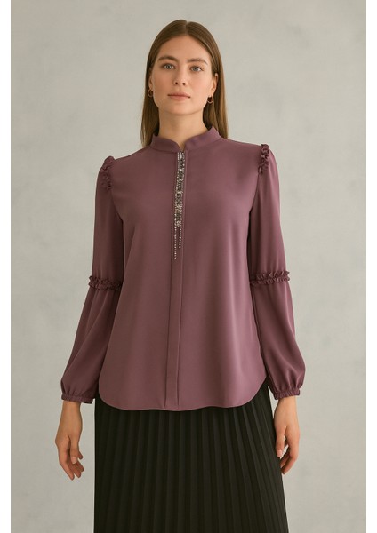 1040 Gömlek Önü Taş Detaylı Ömzu Vel Kolu Fırfır Kol Ucu Lastikli Hakim Yaka Gömlek Qys Gömlek 1040 #23-04#