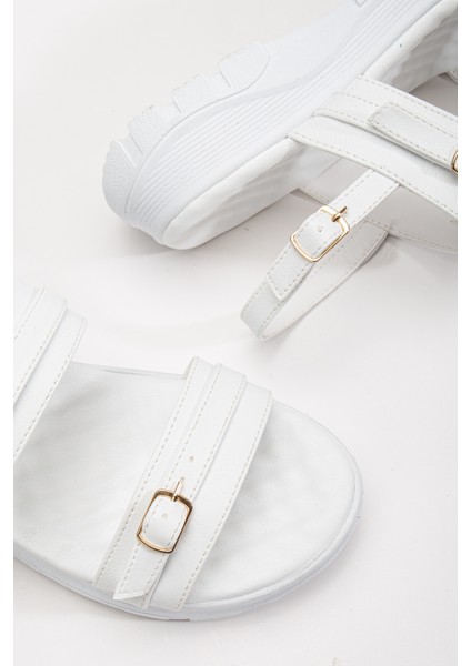 Kadın Beyaz Poli Taban Toka Detaylı Çift Bantlı Sandalet fırsatları
