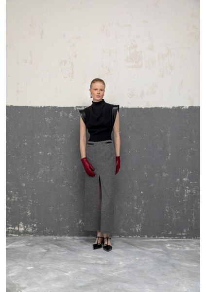 Yırtmaç Detaylı Uzun Elbise 26W40840