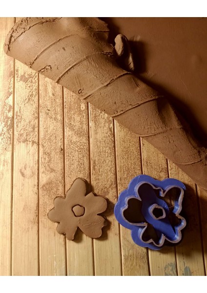 5 cm Dağınık Çiçek Kalıbı Seramik&polimer Kil&kurabiye Kalıbı