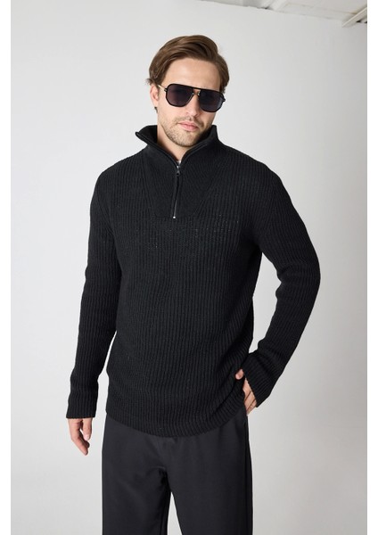 Erkek Dik Yaka Fermuarlı Triko Kazak - Siyah