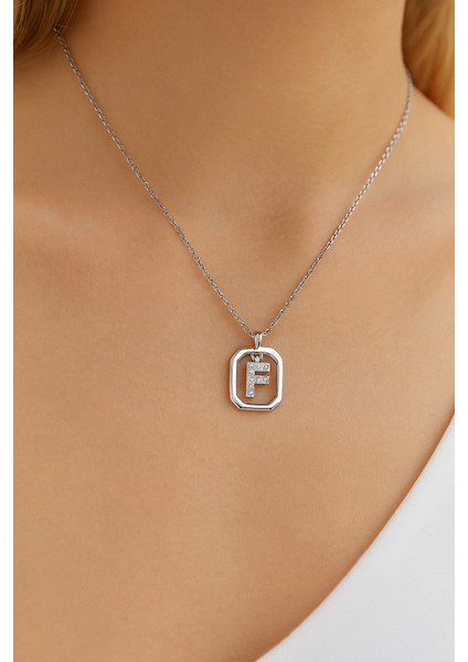 Frame Taşlı F Harfi Gümüş Kolye fiyatları
