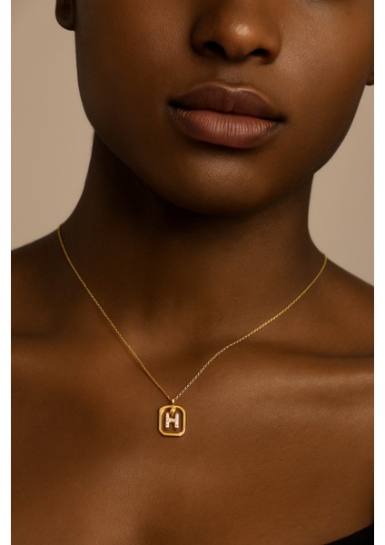 Frame Taşlı H Harfi Gümüş Kolye fiyatları